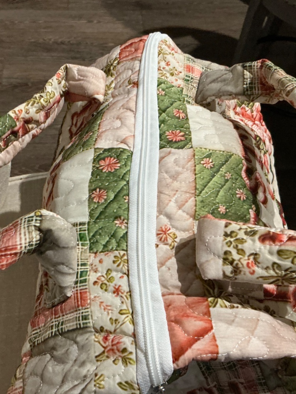 Quilted Hummingbird Scripture Duffle Bag - Picture 4 of 5